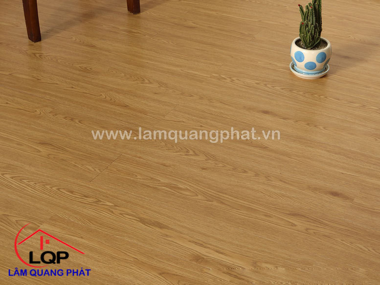 Báo giá sàn nhựa giả gỗ - Lâm Quang Phát