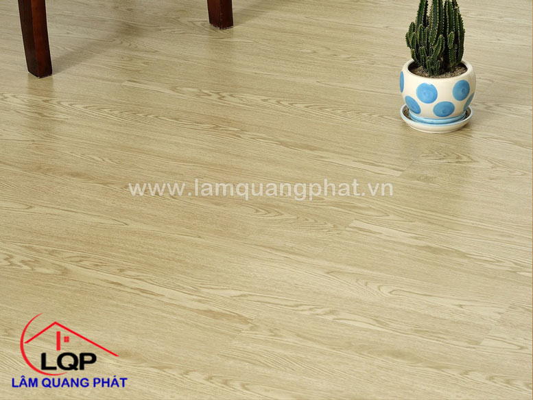 Báo giá sàn nhựa giả gỗ - Lâm Quang Phát